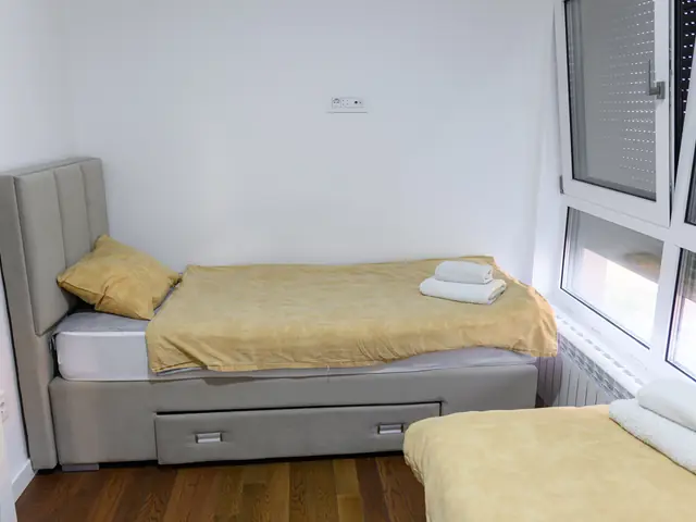 Stan na dan Kragujevac – Tesla Palace – dvosoban: druga spavaća soba